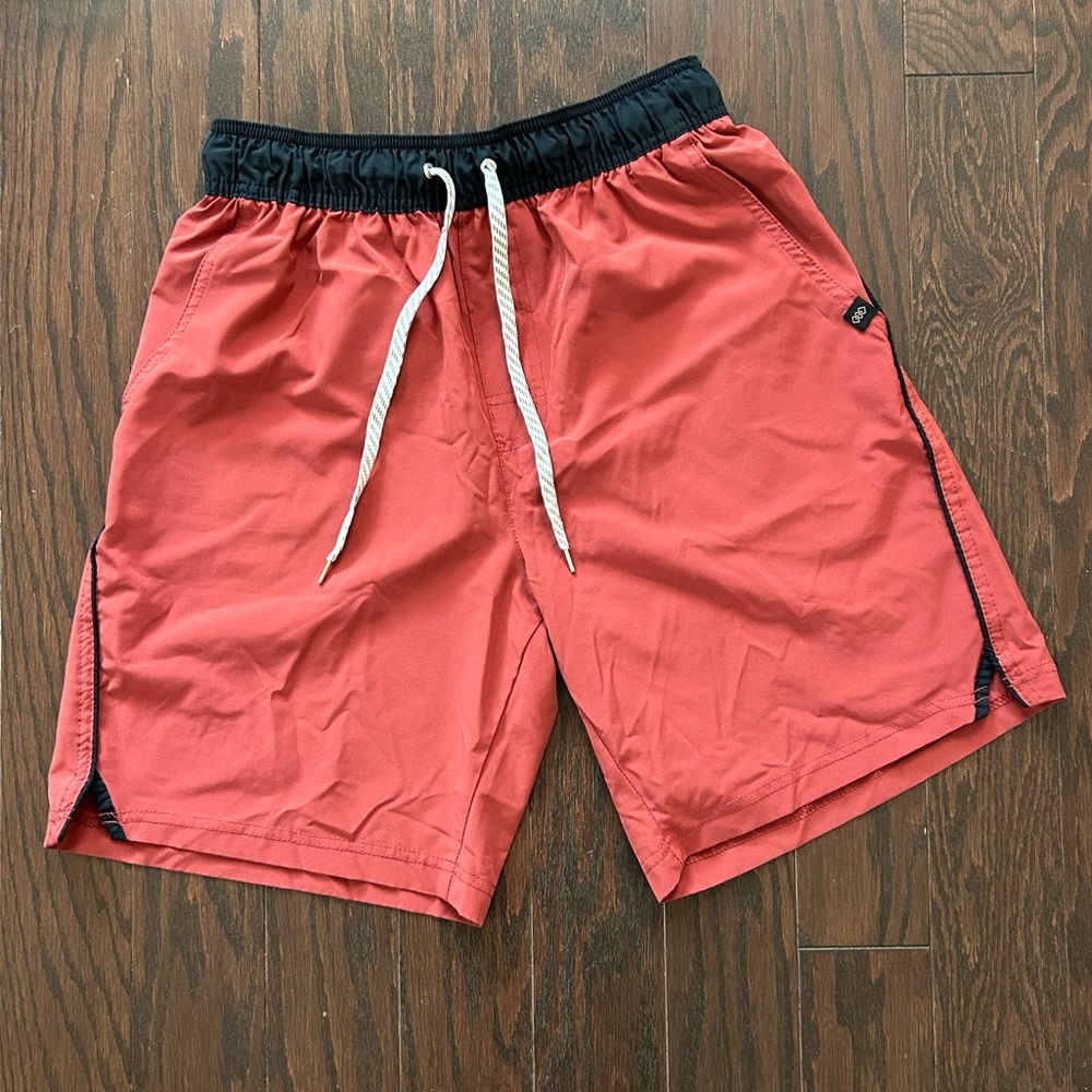Leg3nd Discovery Men's Activewear Shorts | Maroon with Black Waist | Size Medium